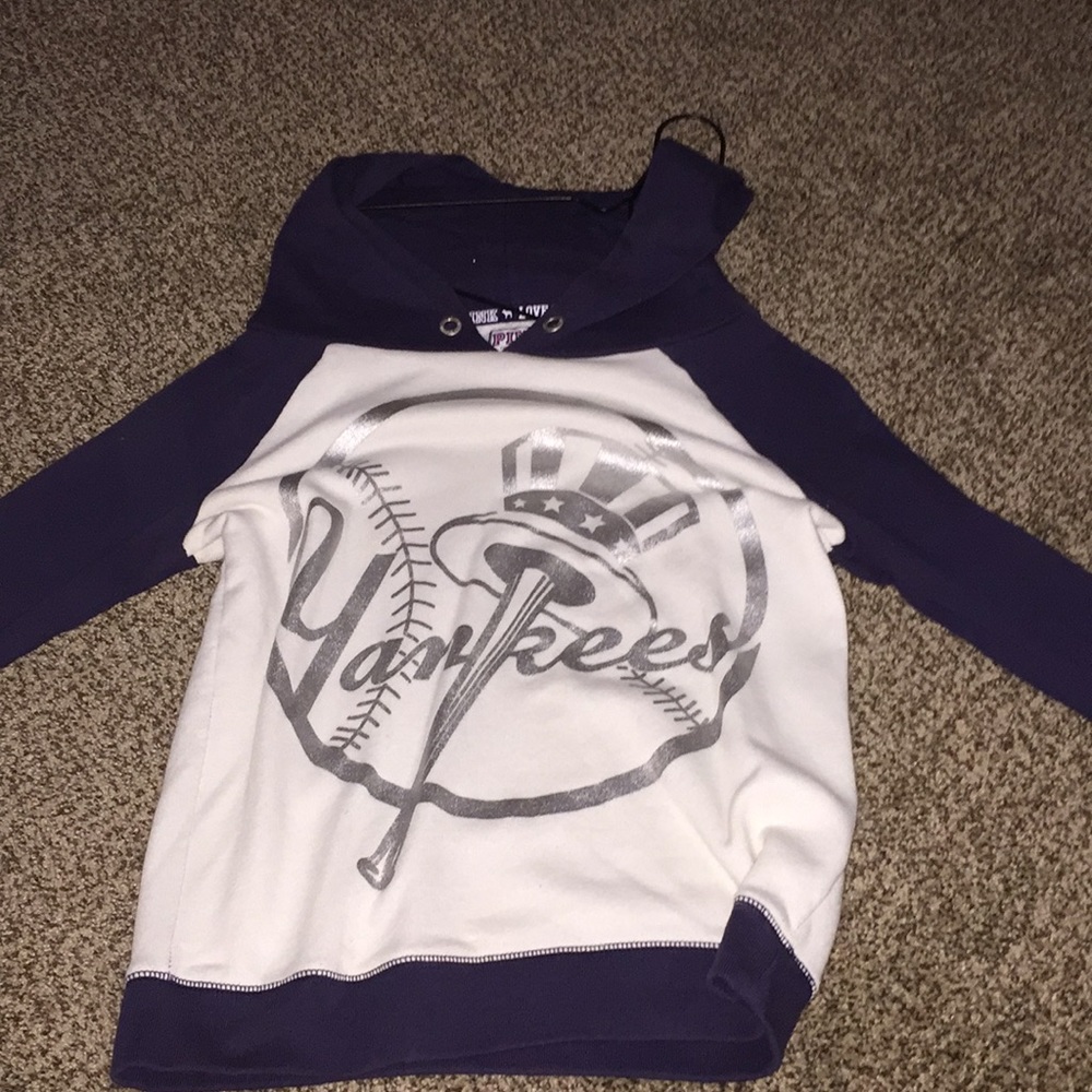 Long sleeve pink hoodie shirt